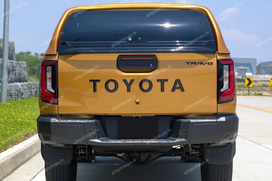 KRAVAS KASTES BŪDA AEROKLAS COMMERCIAL TOYOTA Hilux