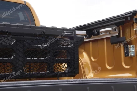 KRAVAS KASTES DALĪTĀJS AEROKLAS TOYOTA Hilux