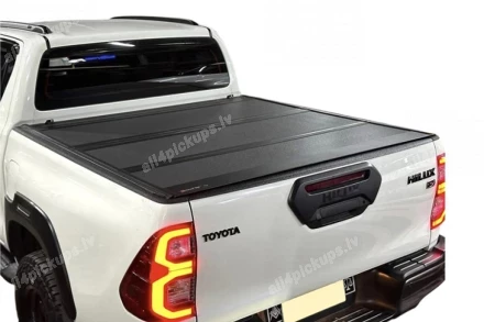 FOLDING TONNEAU COVER BAKFLIP MX4 TOYOTA Hilux
