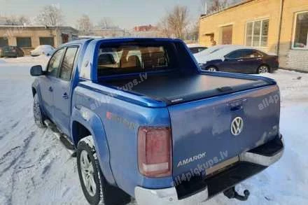 MELNAS KRAVAS KASTES ŽALŪZIJAS MOUNTAIN TOP ROLL (AVENTURA)