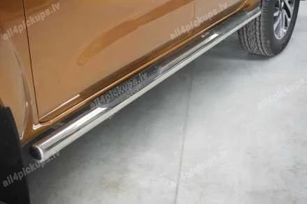 КРУГЛЫЕ БОКОВЫЕ ПОРОГИ С ПЛАСТИКОВЫМИ СТУПЕНЬКАМИ STEELER