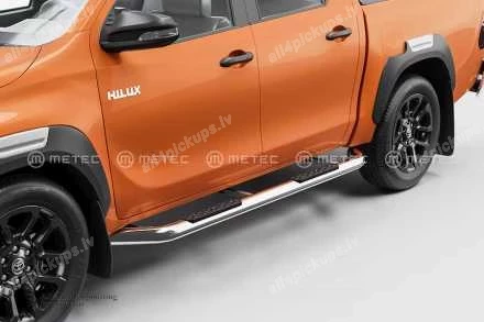 METEC ROUND SIDE BARS WITH PLASTIC FOOTSTEPS TOYOTA Hilux