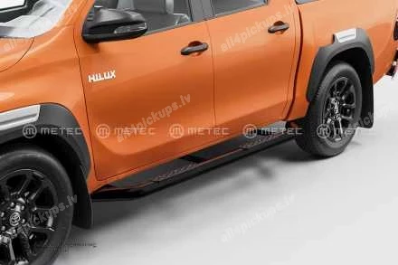 METEC ROUND SIDE BARS WITH PLASTIC FOOTSTEPS TOYOTA Hilux
