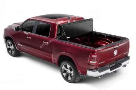 FOLDING TONNEAU COVER UNDERCOVER ARMORFLEX (W/O RAMBOX, 5.7FT BED)