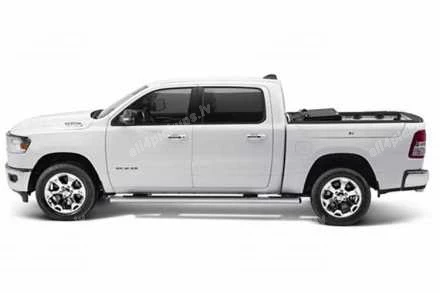 FOLDING TONNEAU COVER UNDERCOVER ARMORFLEX (W RAMBOX, 5.7FT BED)