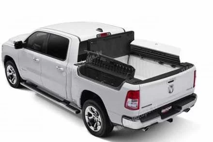 SALIEKAMS KRAVAS KASTES VĀKS UNDERCOVER ARMORFLEX (AR RAMBOKSIEM, 5.7FT BED)