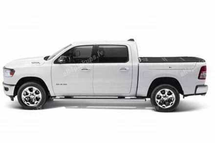 FOLDING TONNEAU COVER UNDERCOVER ARMORFLEX (W RAMBOX, 5.7FT BED)