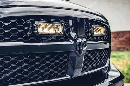 ИНТЕГРИРОВАННЫЙ КОМПЛЕКТ ДОПОЛНИТЕЛЬНЫХ ФАР LAZER LED (TRIPLE-R 750 ELITE)