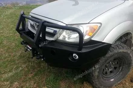 PRIEKŠĒJAIS TĒRAUDA BUFERIS AR AIZSARGSTIENI F4X4