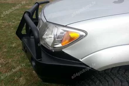 PRIEKŠĒJAIS TĒRAUDA BUFERIS AR AIZSARGSTIENI F4X4