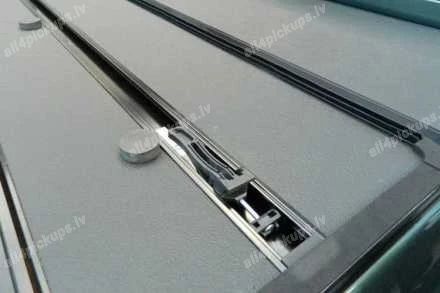 ALUMINUM TRI-FOLD TONNEAU COVER TM (W/O RAMBOX, 5.7FT BED)