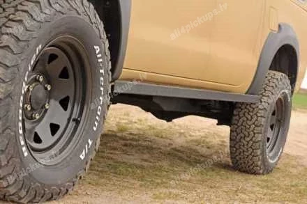 ЗАЩИТА ПОРОГОВ MORE4X4