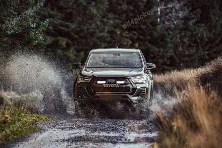 ИНТЕГРИРОВАННЫЙ КОМПЛЕКТ ДОПОЛНИТЕЛЬНЫХ ФАР LAZER LED (TRIPLE-R 750 ELITE) GR SPORT