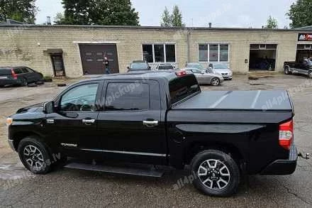 ALUMINUM TRI-FOLD TONNEAU COVER TM TOYOTA Tundra