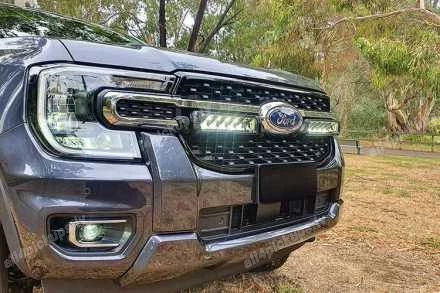 ИНТЕГРИРОВАННЫЙ КОМПЛЕКТ ДОПОЛНИТЕЛЬНЫХ ФАР LAZER LED (TRIPLE-R 850 ELITE - LIMITED)