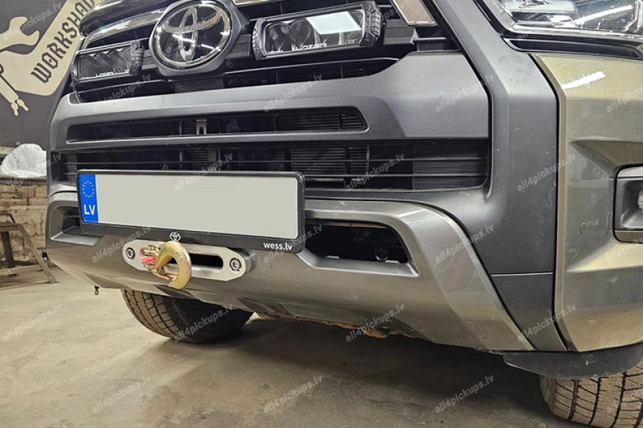FRONT WINCH INSTALLATION SET (INVINCIBLE) TOYOTA Hilux